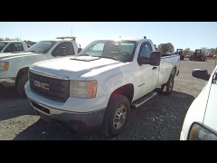 2013 GMC SIERRA 2500HD 4WD REG CAB 133.7