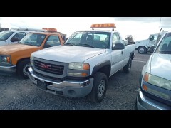 2004 GMC SIERRA 2500HD REG CAB 133