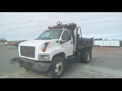 2005 GMC 7500  TRUCK - DUMP - 36000 GVW A/T 