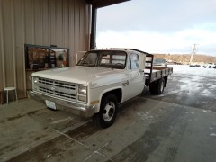 BUY CHEVROLET CUSTOM DELUXE 30 1987 2 DR FLAT BED, Abingdon Auto Auction, Inc.