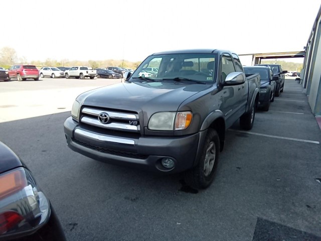 BUY TOYOTA TUNDRA 2003 ACCESSCAB V8 SR5 4WD , Abingdon Auto Auction, Inc.