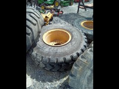 BUY TIRE 1EA 20.5XR25 TIRE AND WHEEL, Abingdon Auto Auction, Inc.