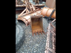2016 BACKHOE BUCKET 24