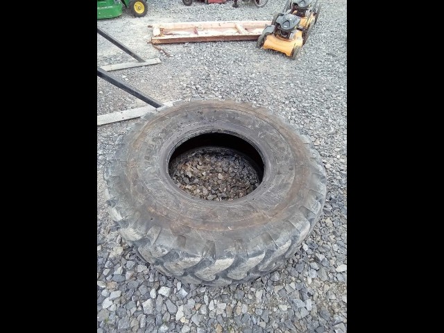 BUY TIRE 14.00XR24 2001 NO RIM, Abingdon Auto Auction, Inc.