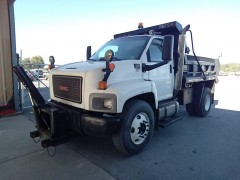 2003 GMC 7500 TRUCK - DUMP - 36000 GVW A/T 2003 GMC 7500 TRUCK - DUMP - 36000 GVW A/T