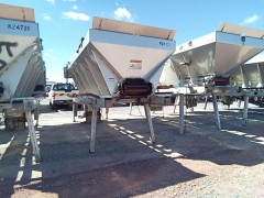 2005 HENDERSON FSH14VA05ENGC SPREADER - ABRASIVE - ENGINE P 