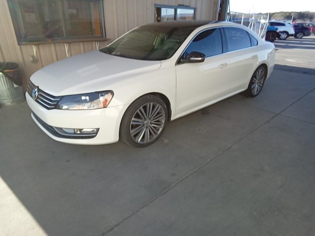 BUY VOLKSWAGEN PASSAT 2015, Abingdon Auto Auction, Inc.