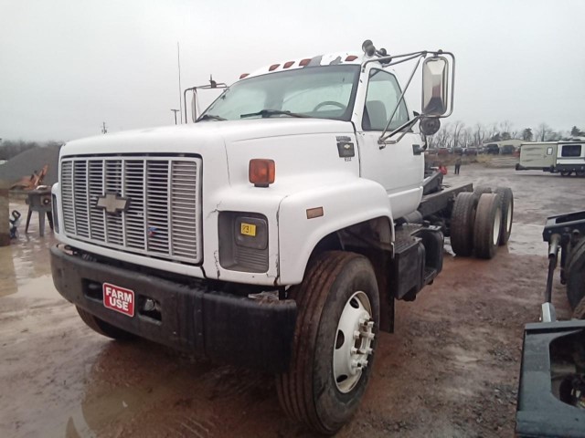 BUY CHEVROLET  C8500 2002 CAB CHASSIS , Abingdon Auto Auction, Inc.