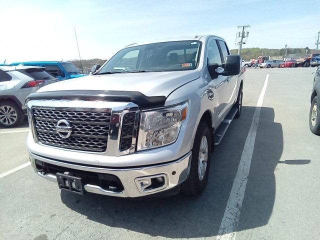 BUY NISSAN TITAN 2017 4X4 CREW CAB SV, Abingdon Auto Auction, Inc.
