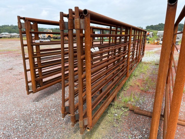 BUY CATTLE PANEL W/GATE 1, Abingdon Auto Auction, Inc.