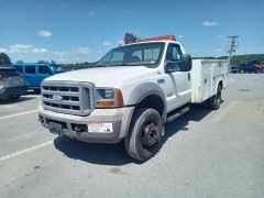 BUY FORD SUPER DUTY F-450 DRW 2005 2004 FORD UTILITY BODY TRUCK W, Abingdon Auto Auction, Inc.