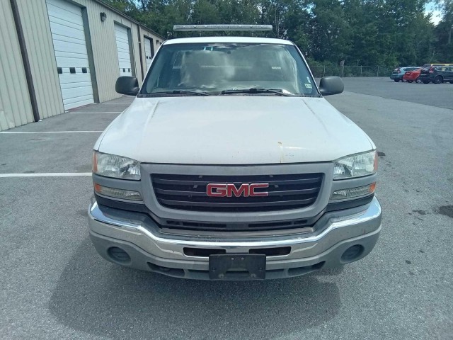 BUY GMC SIERRA 2500HD 2005 2005 GMC PICKUP TRUCK, Abingdon Auto Auction, Inc.