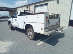 BUY GMC SIERRA 2500HD 2005 2005 GMC UTILITY BODY TRUCK, Abingdon Auto Auction, Inc.