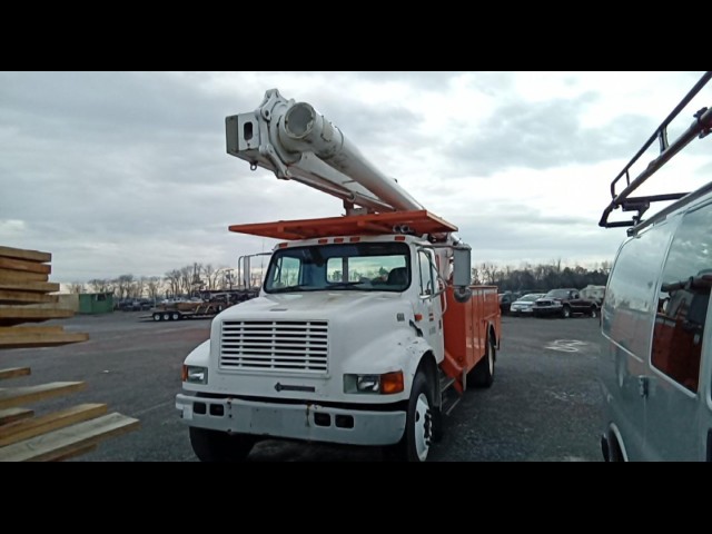 BUY INTERNATIONAL  4700 T444E 2002 BUCKET TRUCK, Abingdon Auto Auction, Inc.